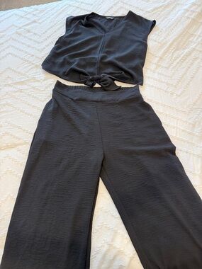 Black Wide-Leg Pull-On Pants - Women's